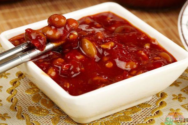 豆瓣醬的做法？豆瓣醬和黃豆醬的區(qū)別？