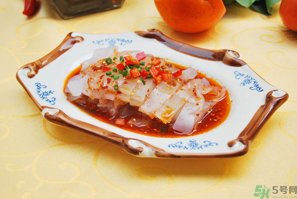 豆瓣醬的做法？豆瓣醬和黃豆醬的區(qū)別？