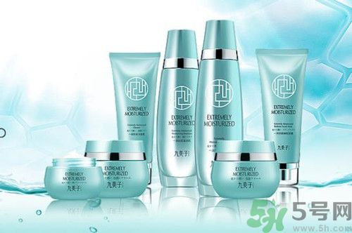 中學(xué)生可以用化妝品嗎？中學(xué)生用化妝品好嗎？
