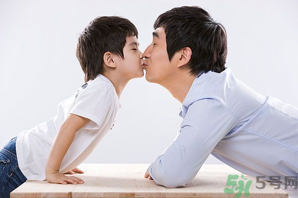 父親節(jié)給爸爸買什么禮物好？父親節(jié)送什么禮物給爸爸？