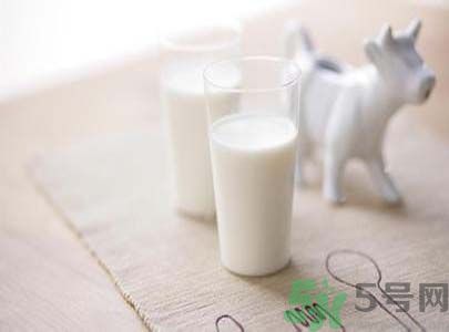 燒水壺可以煮牛奶嗎？燒水壺煮的牛奶可以喝嗎？