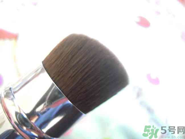 sk2棒棒糖粉凝霜好用嗎？skii粉凝霜使用方法