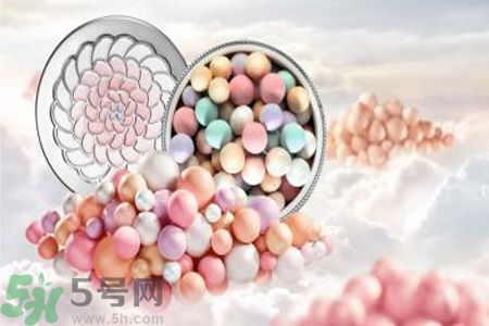  法國(guó)嬌蘭幻彩流星亮肌乳適合什么膚質(zhì)？ 敏感膚質(zhì)可以用法國(guó)嬌蘭幻彩流星亮肌乳嗎？