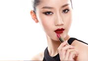 唇色深的人適合什么顏色的口紅？如何挑選口紅的顏色？