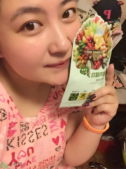 歐尚坊黑面膜怎么樣？歐尚坊黑蒜竹炭蠶絲面膜好用嗎？