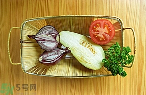白茄子能治雀斑嗎？白茄子可以祛斑嗎？