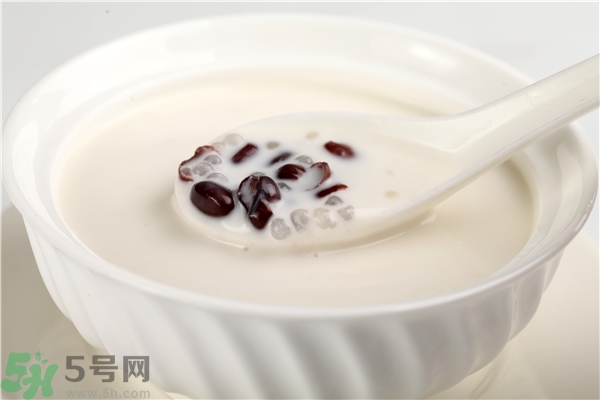 打噴嚏真的是有人在想你嗎？打噴嚏是有人罵你嗎？