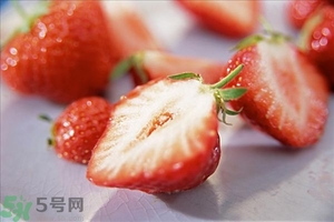 打噴嚏真的是有人在想你嗎？打噴嚏是有人罵你嗎？