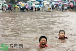 游泳喝到污水了怎么辦？游泳喝到臟水了會(huì)怎樣？