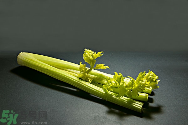 芹菜對心臟好嗎？吃芹菜對心臟有什么影響？