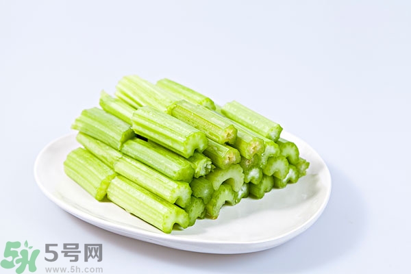 芹菜放久了能吃嗎？芹菜放軟了還能吃嗎？