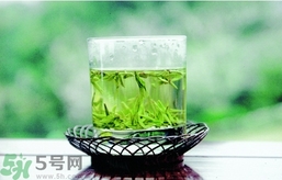 喝蓮子心能減肥嗎？蓮子心泡茶喝能減肥嗎？