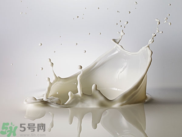 一天喝多少牛奶最好？牛奶一天喝多少合適？