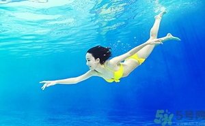 潛水能化妝嗎？女生潛水可以不可以化妝？