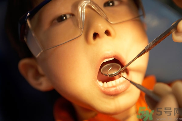 青少年牙齒松動怎么辦？青少年怎么保護(hù)牙齒？