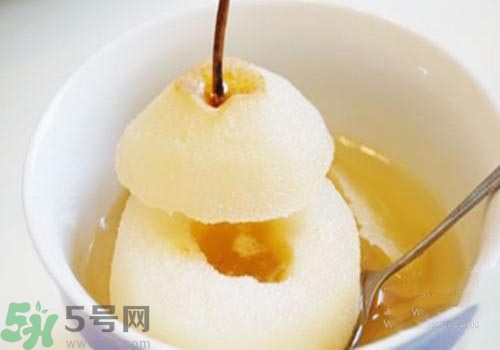 發(fā)燒可以喝冰糖雪梨嗎？發(fā)燒喝冰糖雪梨好嗎？