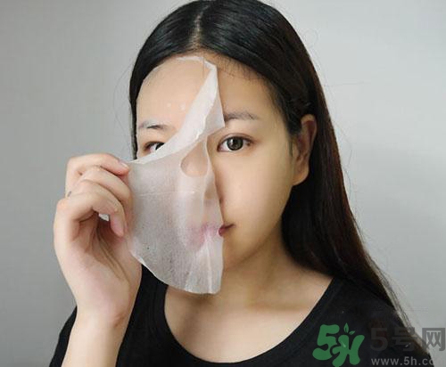 敷面膜前要用爽膚水嗎？敷面膜前要不要用爽膚水？