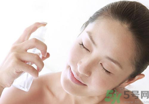 保濕噴霧什么時候用？保濕噴霧的使用注意事項