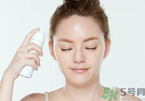 保濕噴霧什么時候用？保濕噴霧的使用注意事項