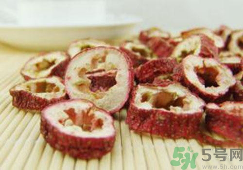 吃山楂片會(huì)上火嗎？上火可以吃山楂片嗎？