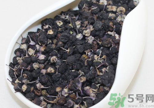 吃黑枸杞會(huì)上火嗎？吃黑枸杞會(huì)不會(huì)上火？
