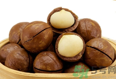夏威夷果肉黏殼怎么辦？夏威夷果能放多久？