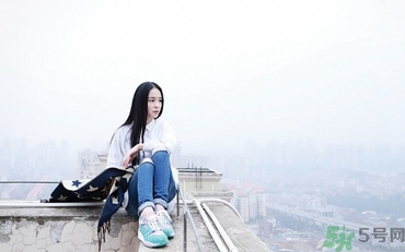 15歲女生白帶多正常嗎？15歲女生白帶異常怎么辦？