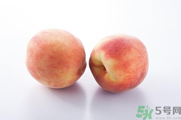 變軟的桃子能吃嗎？桃子軟了還能吃嗎？