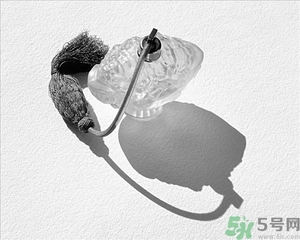 香水過敏了怎么辦？噴香水對身體有害嗎？