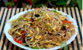 豆芽可以生吃嗎？豆芽炒粉條的家常做法