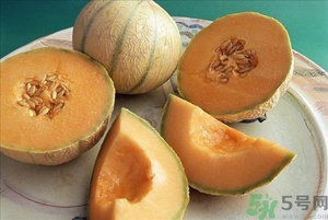 香瓜瓤籽可以吃嗎？香瓜皮能吃嗎？