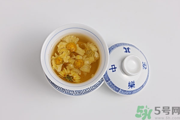 菊花茶與什么一起泡好？菊花和苦丁可以一起泡茶嗎？