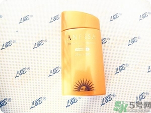 安耐曬為什么那么??？安耐曬是水狀液體的嗎？