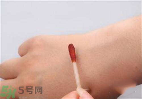 碘伏和碘酒哪個好？碘伏和碘酒有什么區(qū)別？
