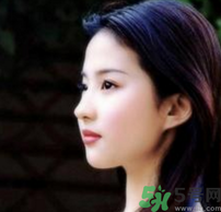 杏仁眼是什么樣的？杏仁眼怎么畫眼線？