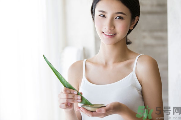 蘆薈能去斑嗎？蘆薈膠會(huì)使皮膚變黑嗎？