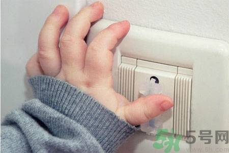 寶寶觸電怎么辦？如何預(yù)防寶寶觸電？