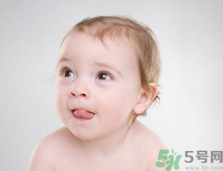 寶寶吃什么對頭發(fā)好？寶寶頭發(fā)發(fā)黃怎么辦？