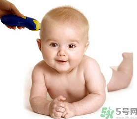 寶寶吃什么對頭發(fā)好？寶寶頭發(fā)發(fā)黃怎么辦？