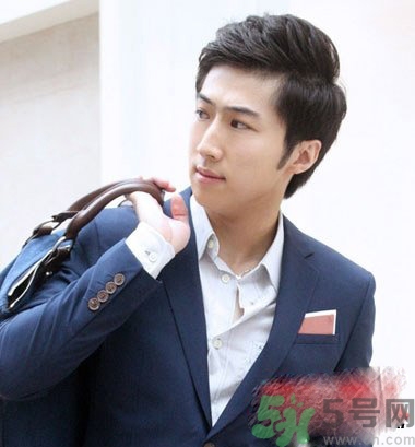 李鐘碩發(fā)型是什么？姜哲發(fā)型是什么？