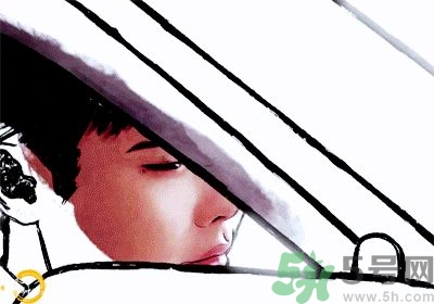 李鐘碩發(fā)型是什么？姜哲發(fā)型是什么？