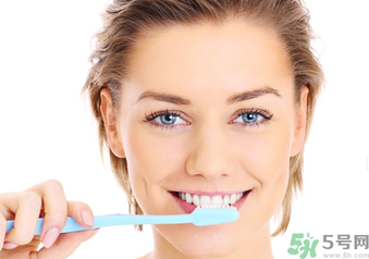 做完根管治療后可以馬上刷牙嗎？做完根管治療后可以東西嗎？