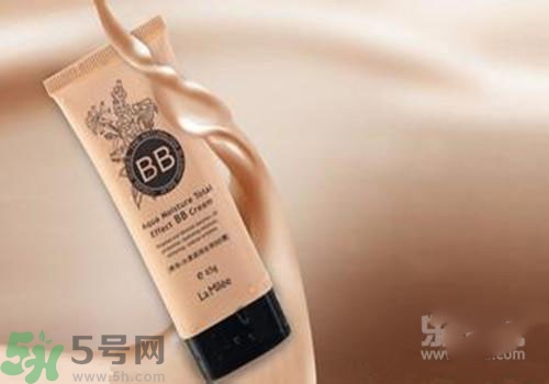 bb霜用洗面奶可以洗干凈嗎？bb霜洗面奶沒洗干凈有什么危害？