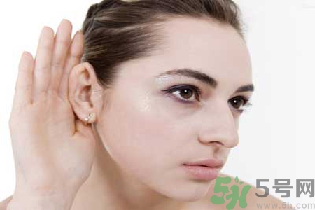 耳朵后面長(zhǎng)了個(gè)硬包怎么回事？ 耳朵后面長(zhǎng)了個(gè)硬包怎么辦？