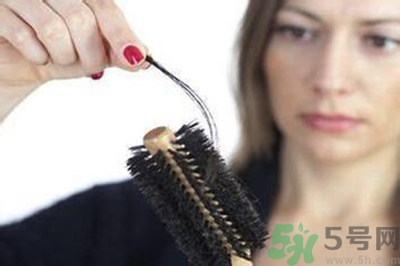 生完寶寶掉頭發(fā)怎么辦？生完寶寶掉頭發(fā)原因？