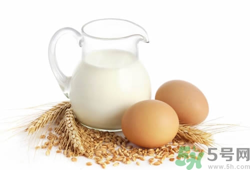 懷孕一個(gè)月吃什么對(duì)胎兒好？懷孕一個(gè)月的癥狀？