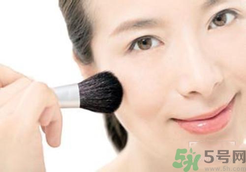 裸妝怎么化？裸妝需要什么化妝品？