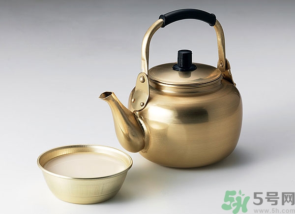喝糯米酒能豐胸嗎？喝米酒能護(hù)膚嗎？