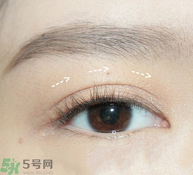 戴眼鏡怎么化妝？眼鏡妝怎么畫(huà)