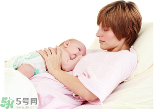 剖腹產(chǎn)后多久來月經(jīng)？剖腹產(chǎn)后月經(jīng)不調(diào)的表現(xiàn)？